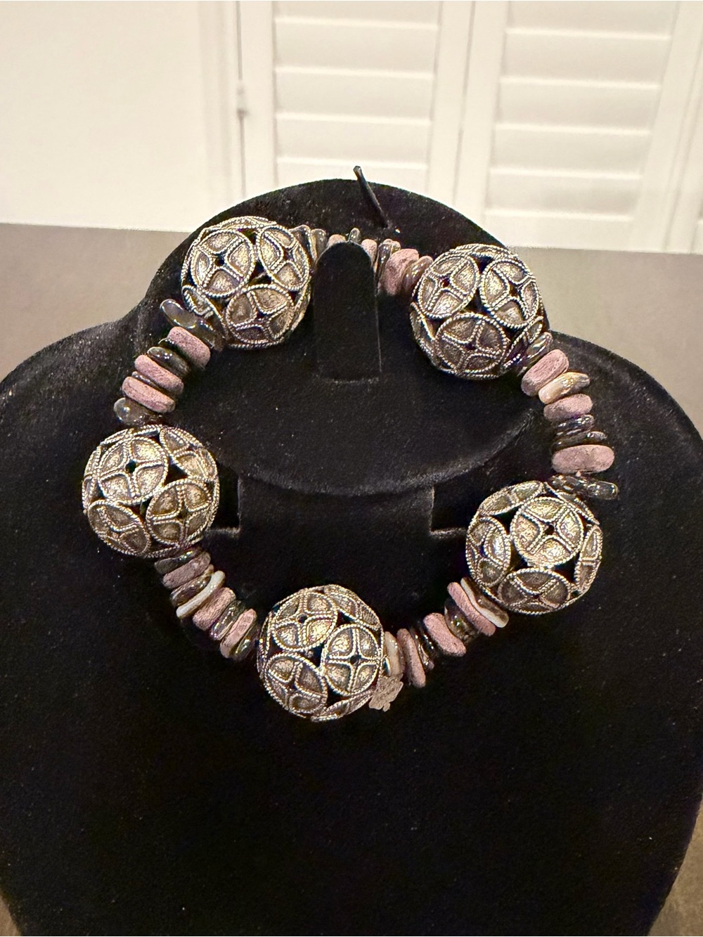 Lucky Brand Vtg. Boho Silver Filigree Ball & Purple Stone Chip Stretch bracelet